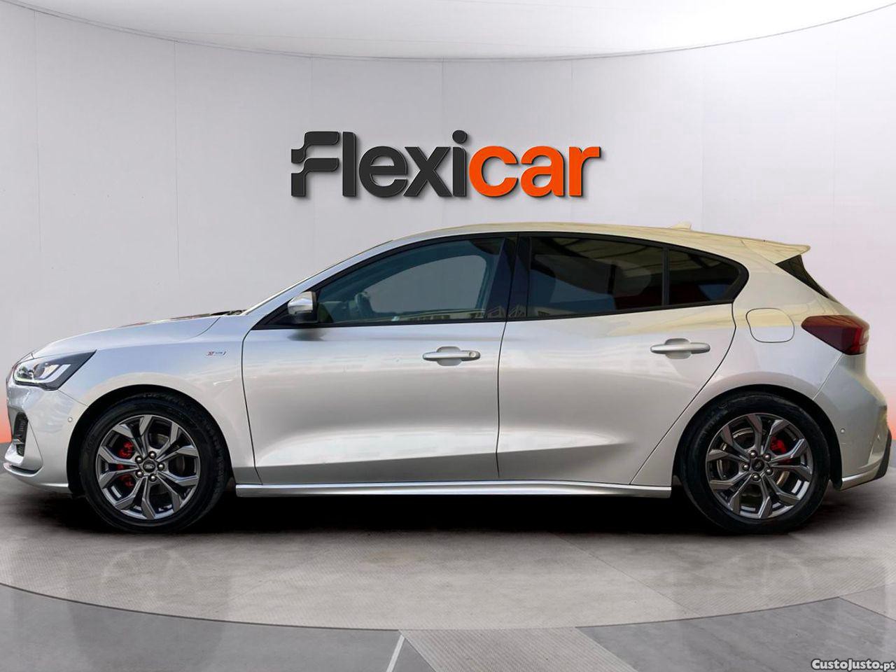 Ford Focus 1.0 EcoBoost MHEV ST-Line — fotografia 16
