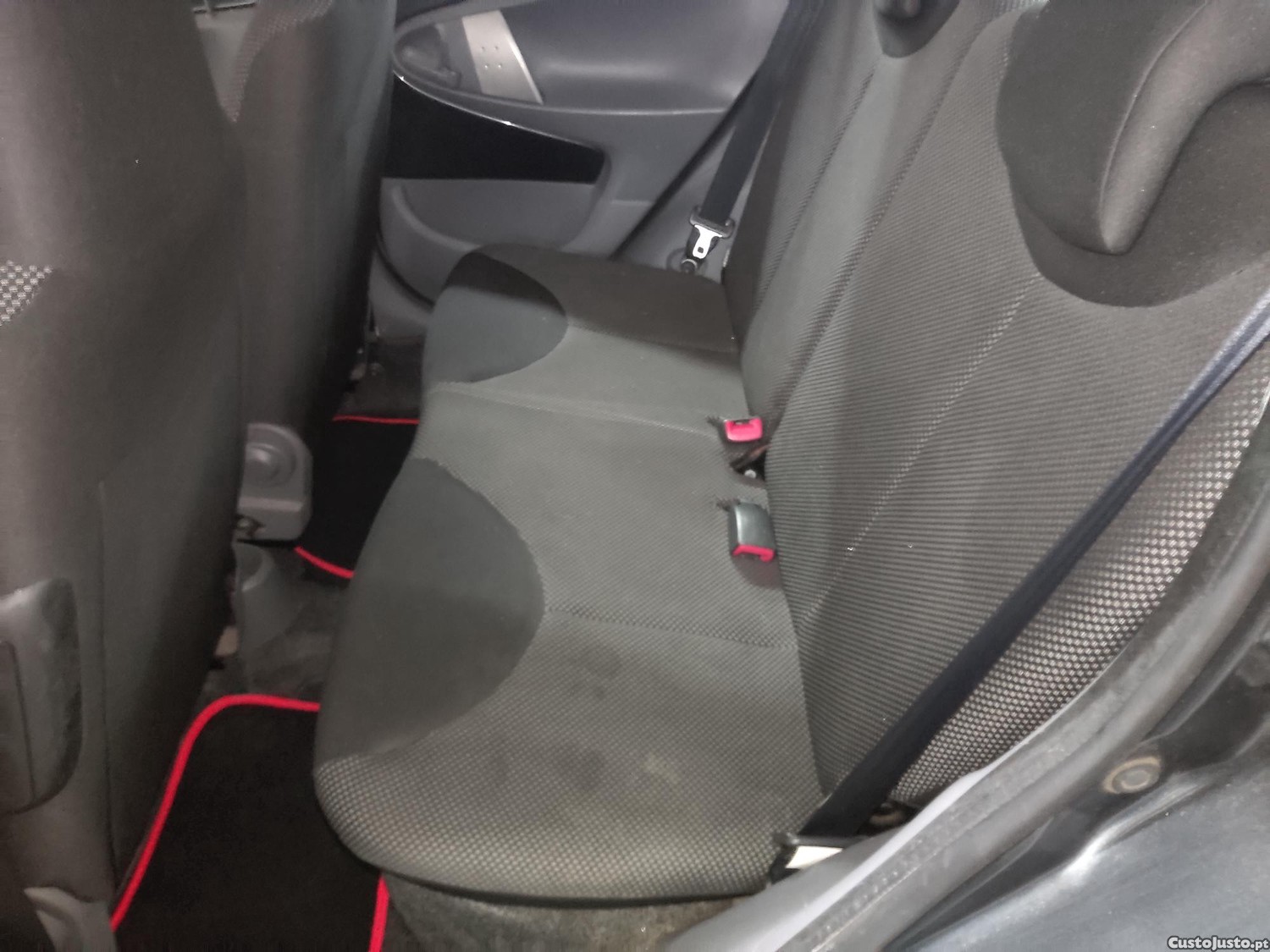 Toyota Aygo 1.0 caixa automática 125000 km - 09 — photo 4