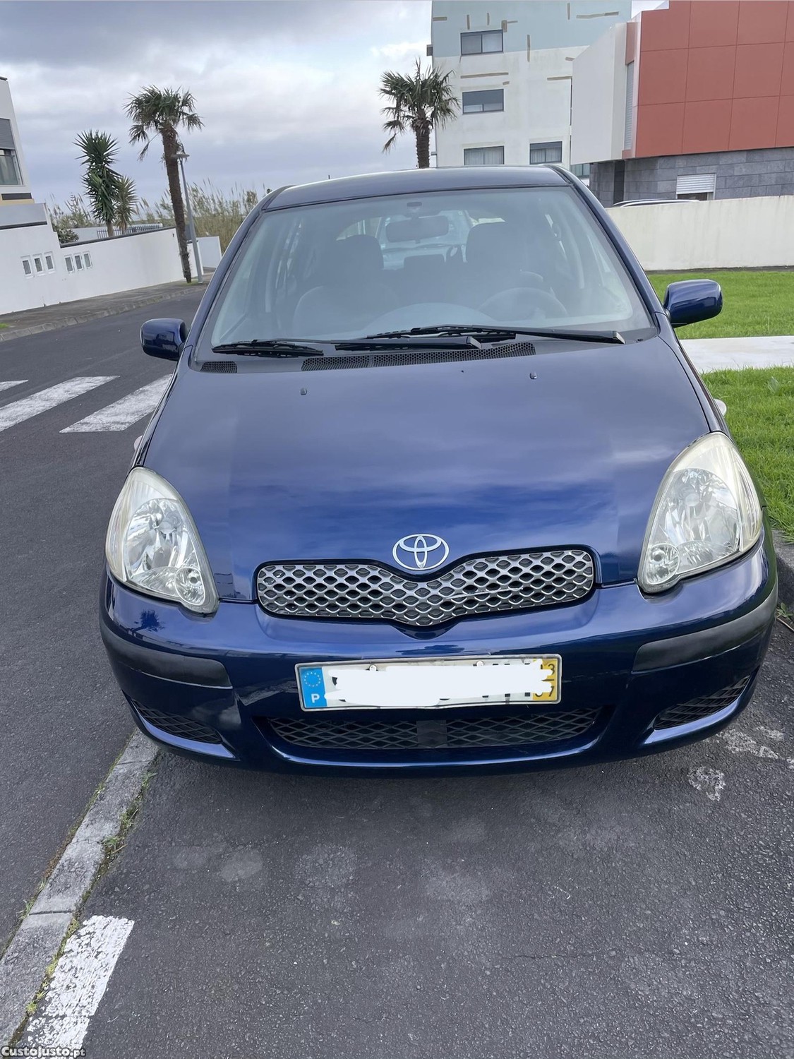 Toyota Yaris 1.0(5 Portas) — photo 2