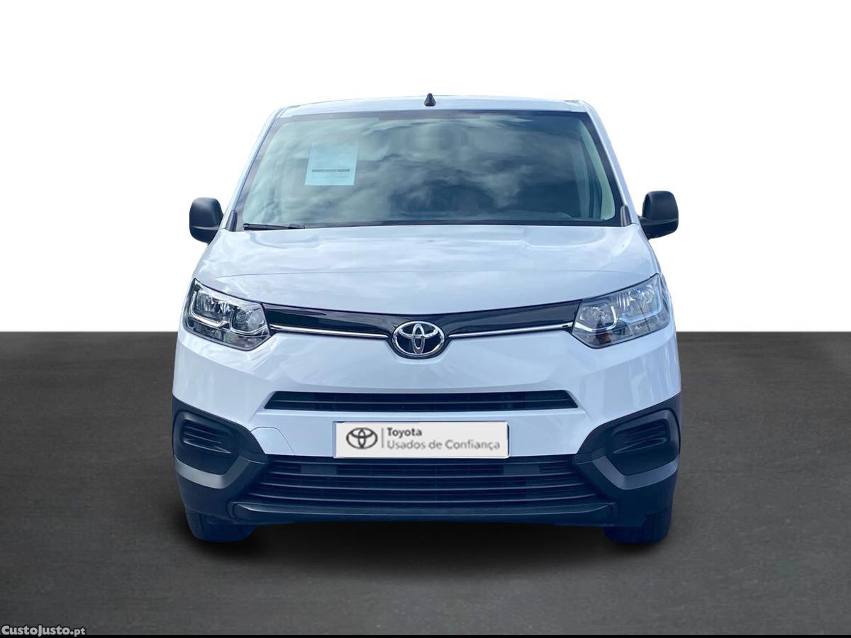 Toyota Proace City 1.5D L2 Comfort — fotografia 11