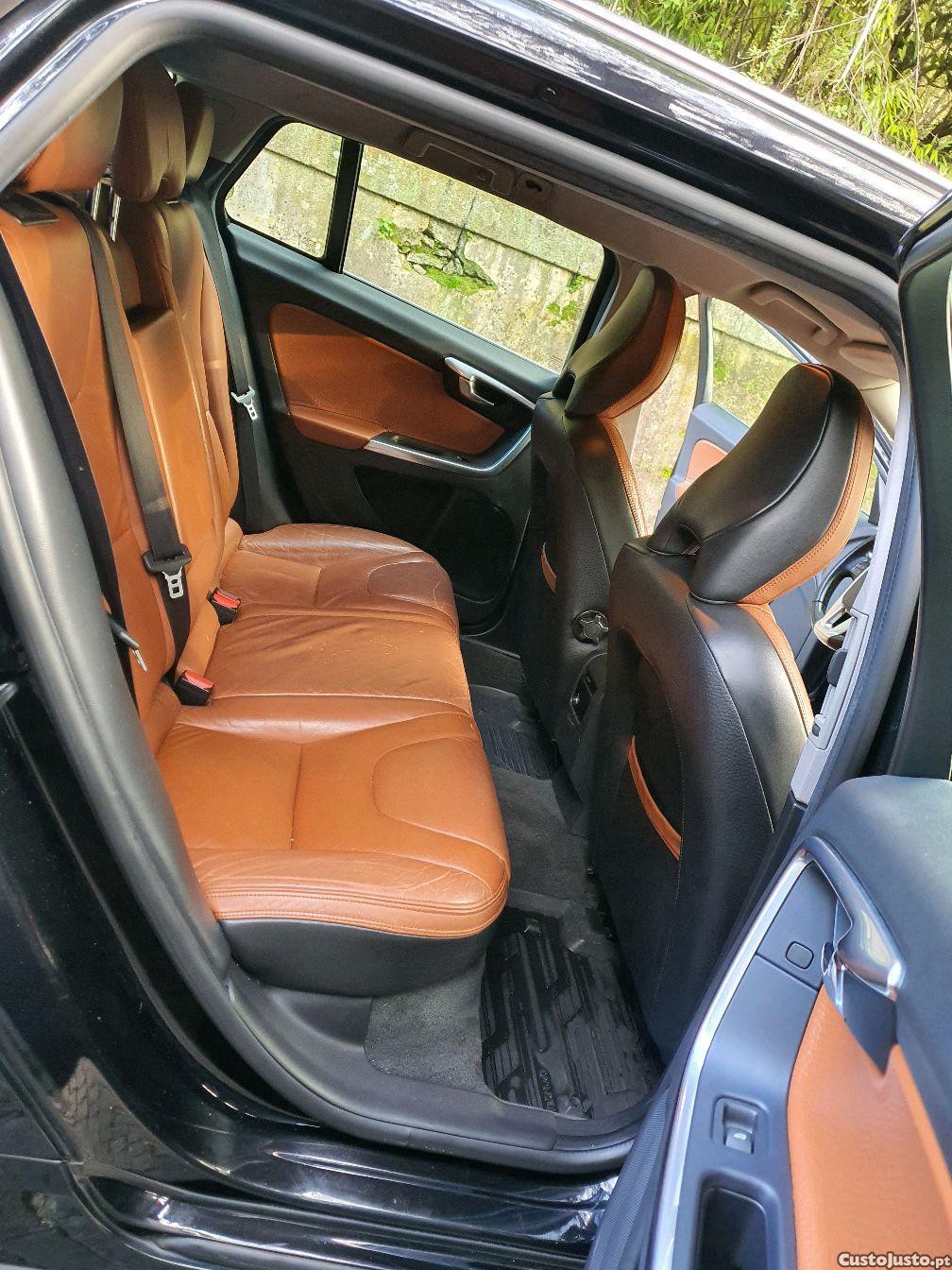 Volvo V60 D3 2.0 5 Cilindros — fotografia 3