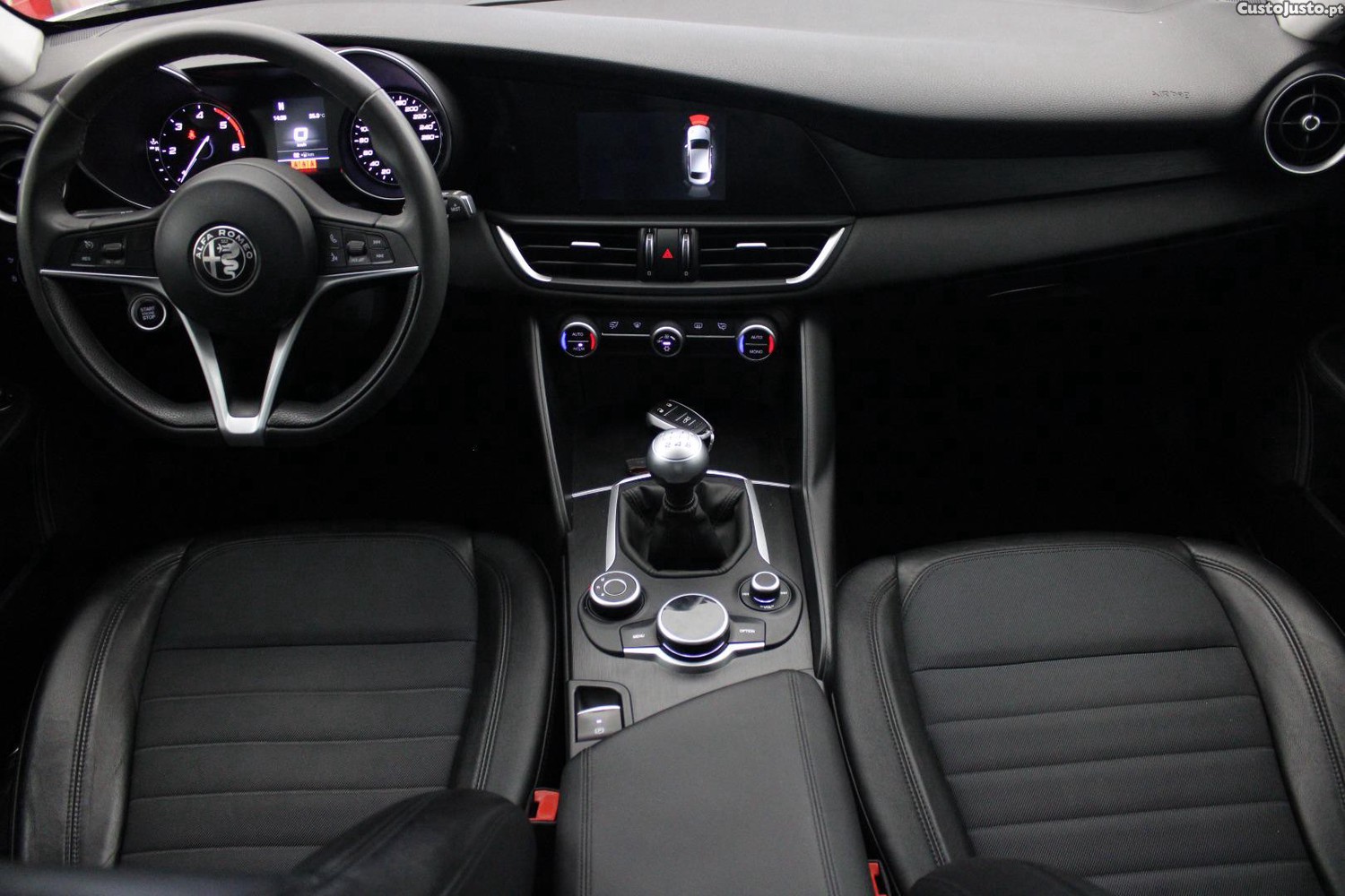 Alfa Romeo Giulia 2.2D — fotografia 33
