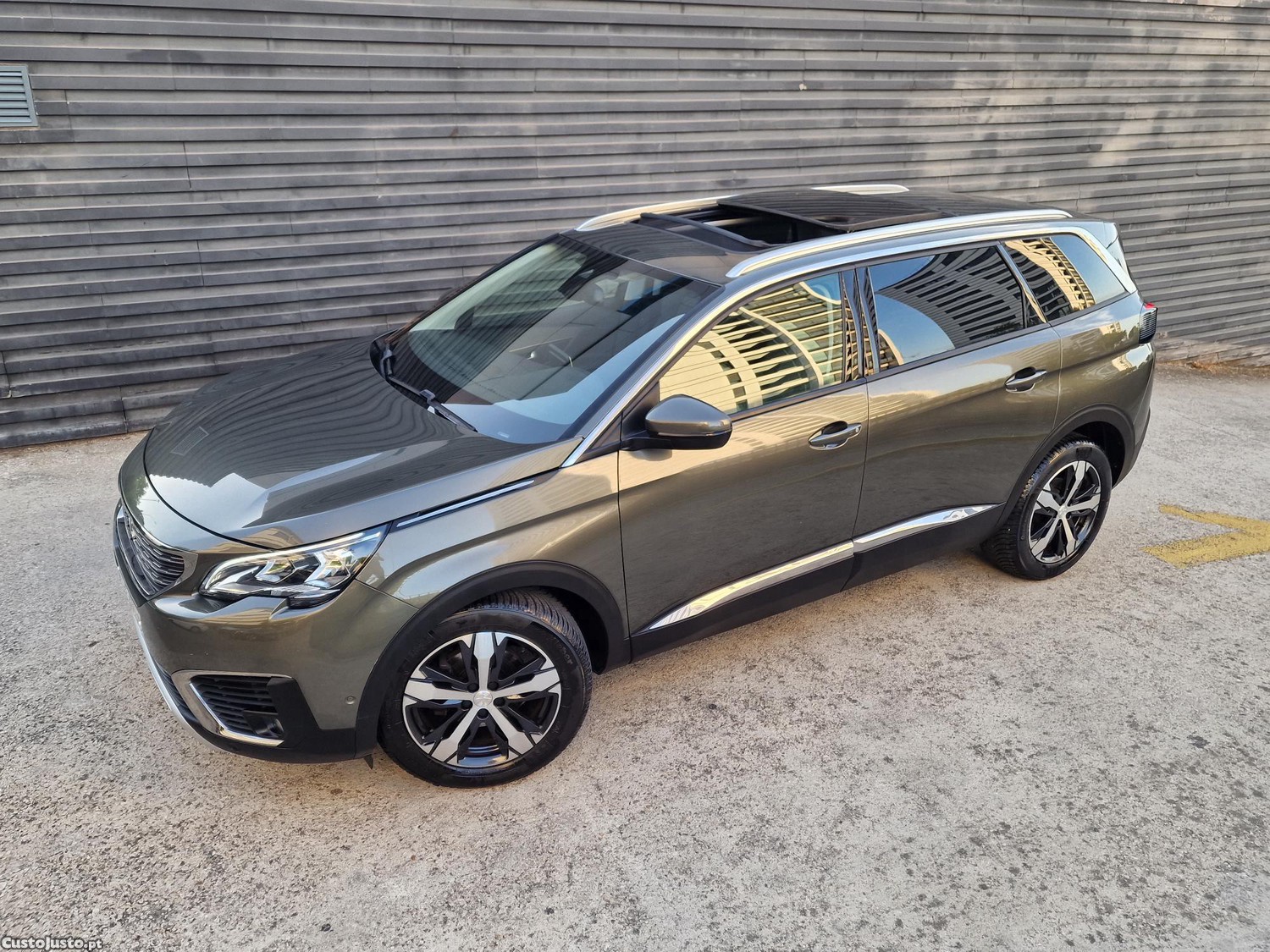 Peugeot 5008 1.2 Puretech Allure teto panoramico — fotografia 15