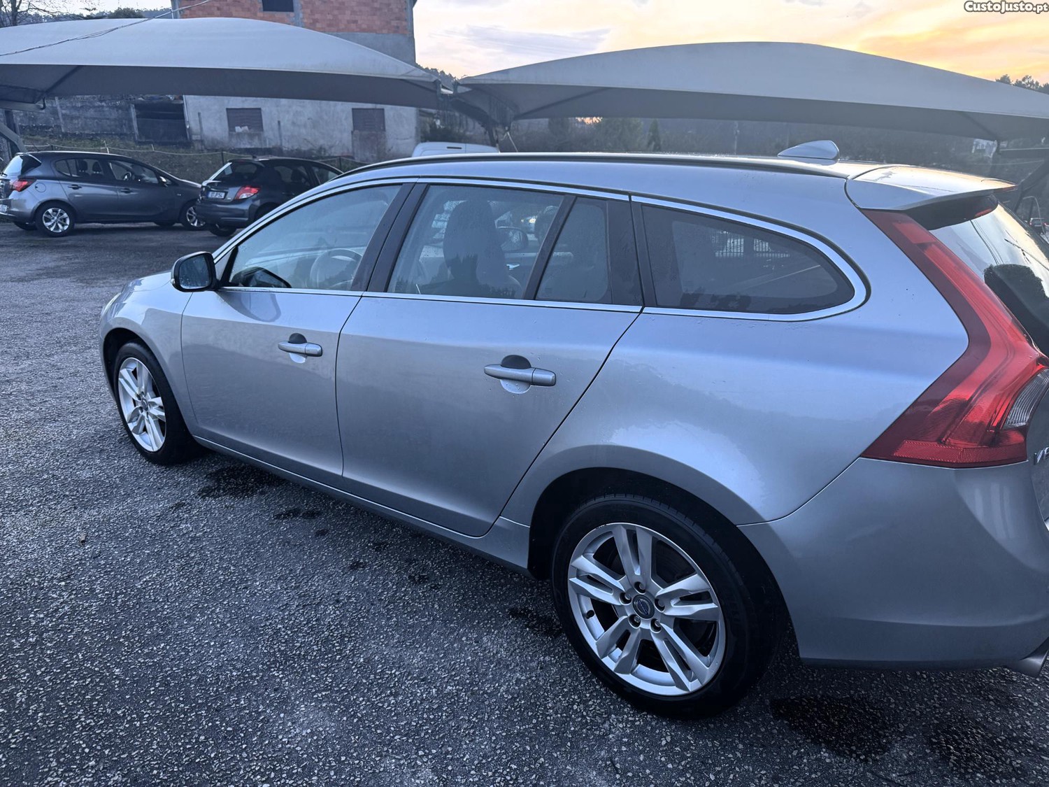 Volvo V60 D3 — fotografia 5