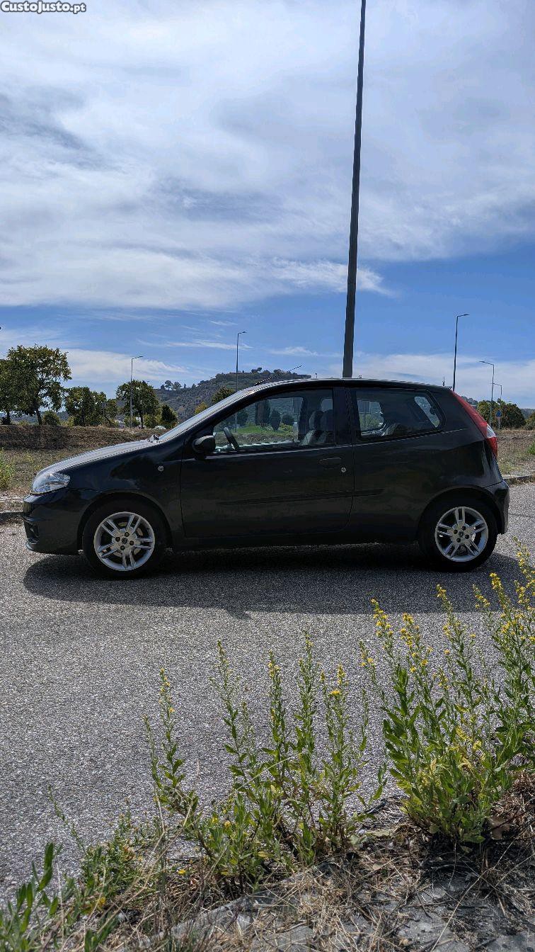 Fiat Punto Sport 1.3 MultiJet - 05 foto 2