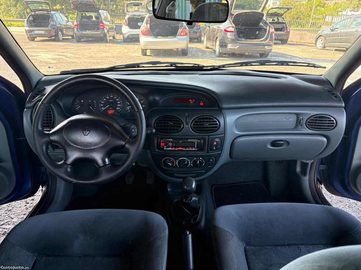 Renault Mégane 1.4 Symbol — fotografia 9
