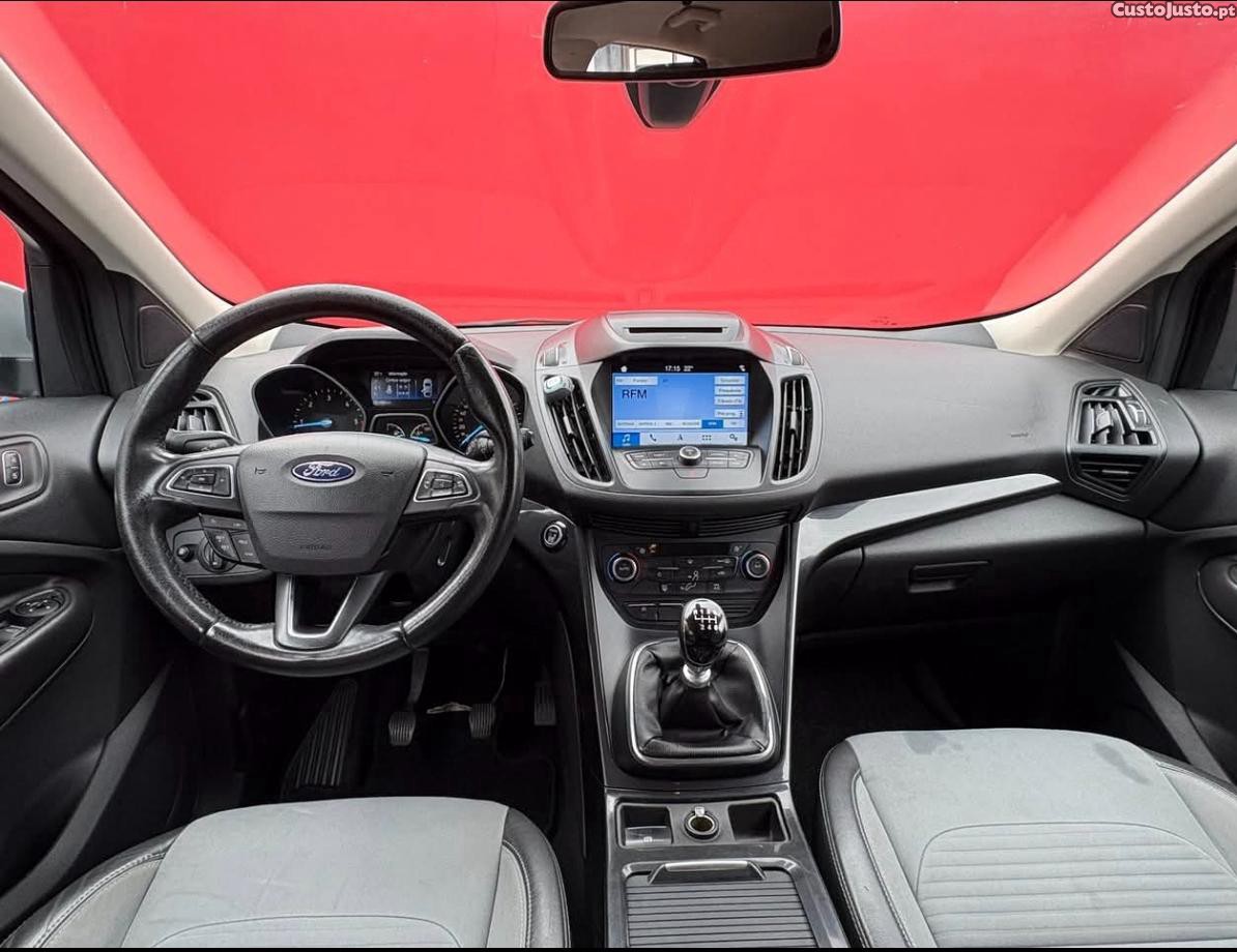 Ford Kuga 1.5 TDCI — fotografia 3