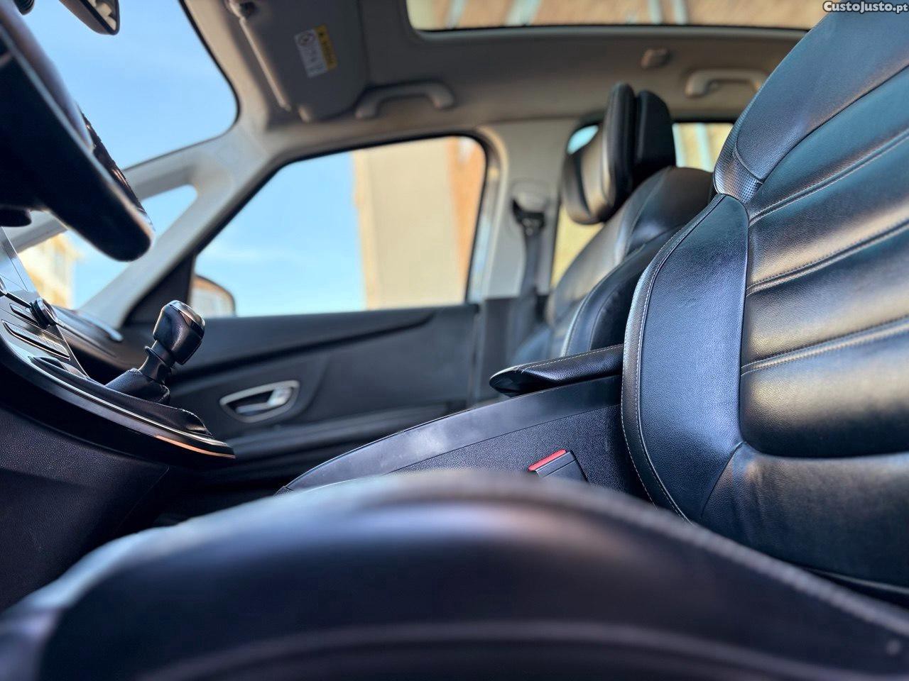 Renault Grand Scénic 1.5 dci Bose Edition — fotografia 4