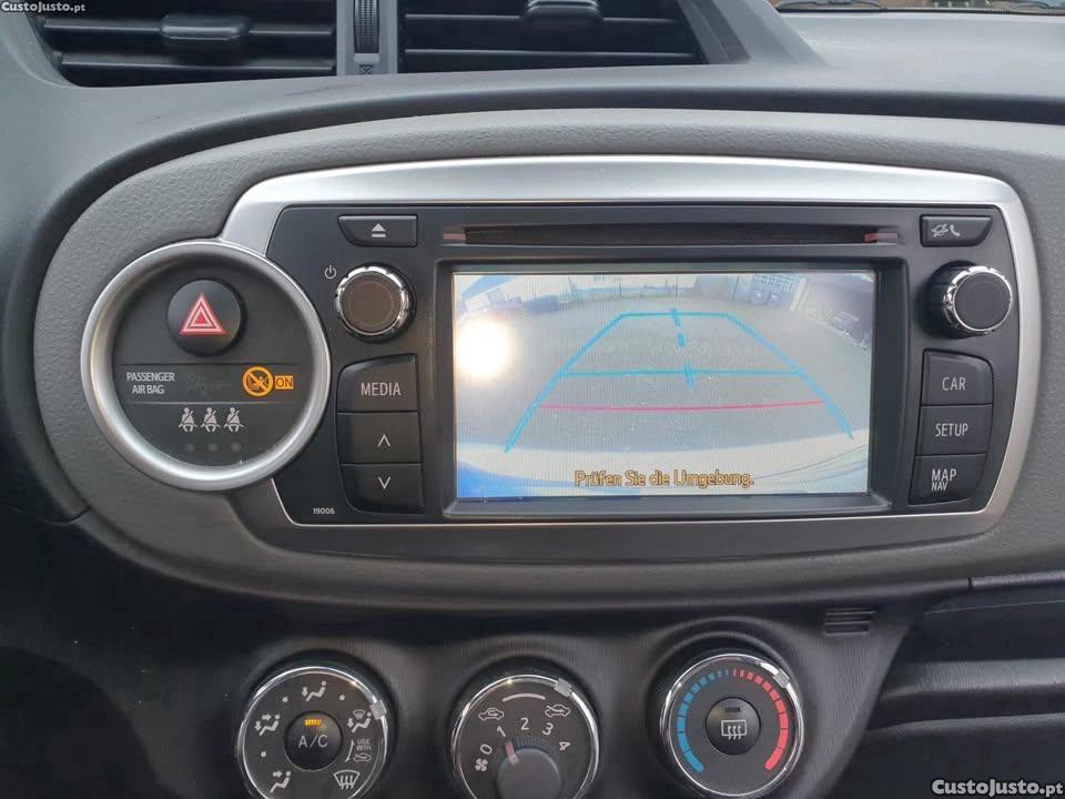 Toyota Yaris 1.0 VVT-i — fotografia 5
