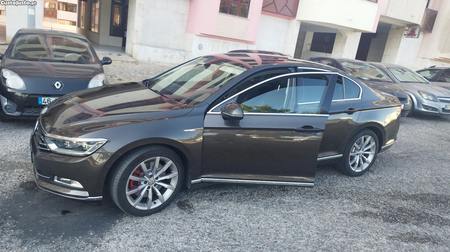 VW Passat 2.0 TDI R-Line DSG 4Motion — photo 5