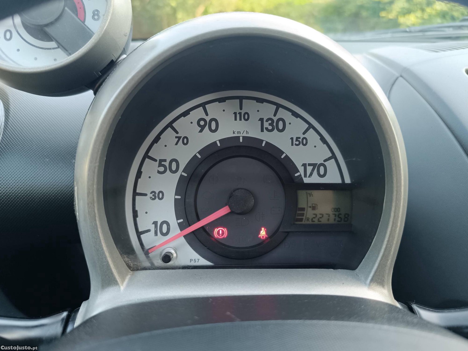 Peugeot 107 1.0Revisão completa (kit de embraiagem, velas, oleo e filtros novos) — fotografia 2