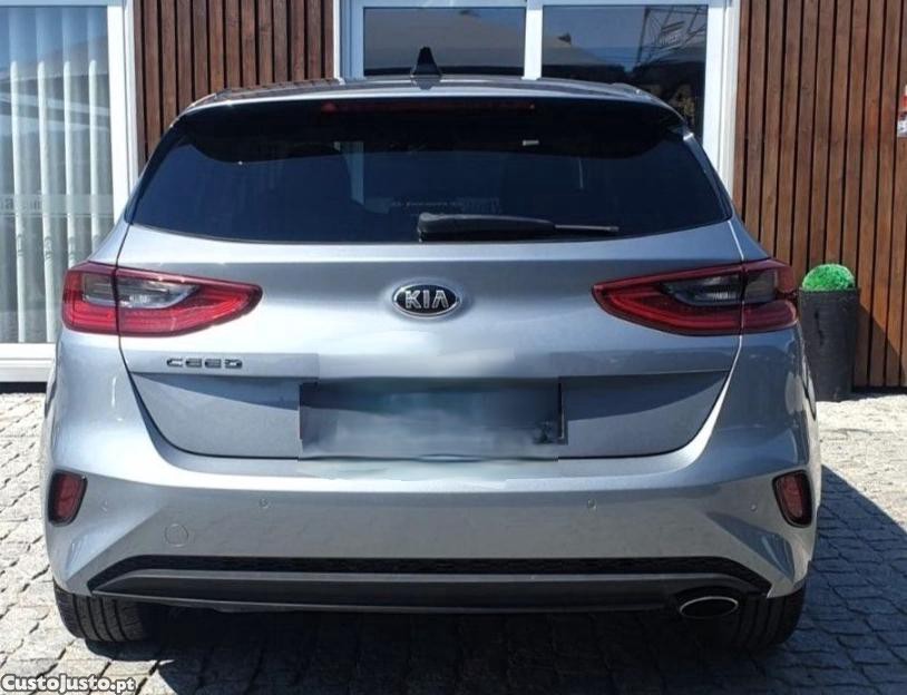 Kia Ceed TX — fotografia 11