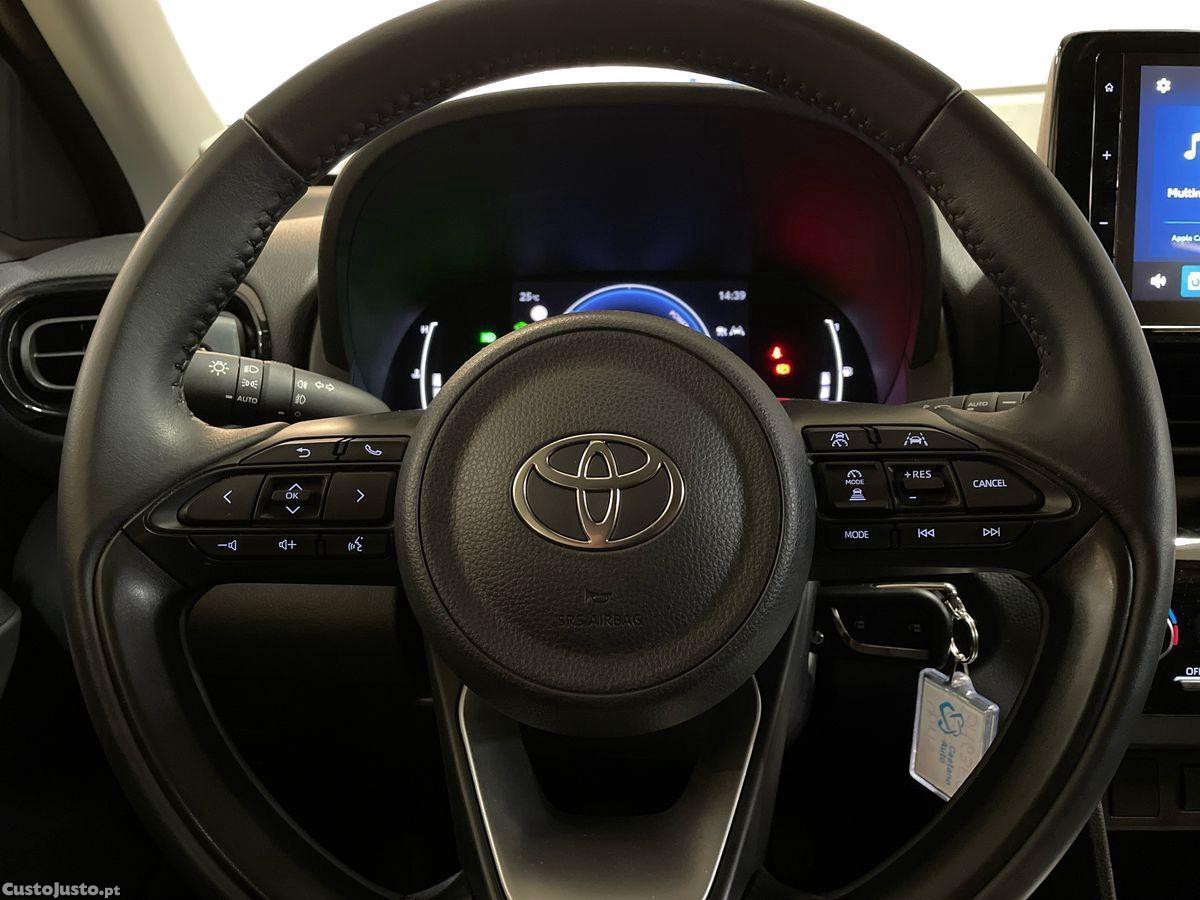 Toyota Yaris Cross 1.5 HDF Comfort Plus — fotografia 6