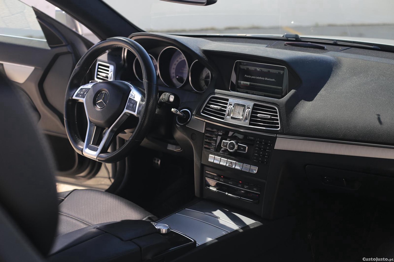 Mercedes-Benz E 250 Coupé Avantgarde AMG Line — fotografia 4