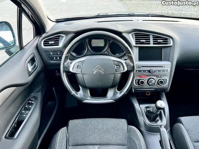 Citroën C4 1.2 e-THP FEEL 130CV | Bom Estado | Bluetooth | USB | Cruise Contro | Ajuda de Arranque em Inclinação - 16 foto 5