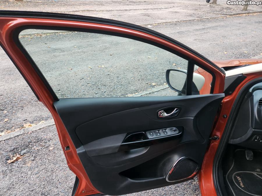 Renault Captur 1.5 dCi Expression — fotografia 8