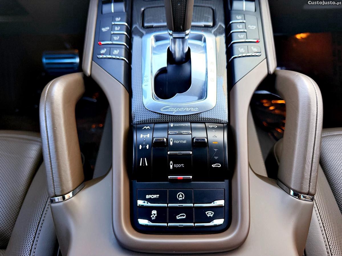 Porsche Cayenne Turbo — fotografia 42