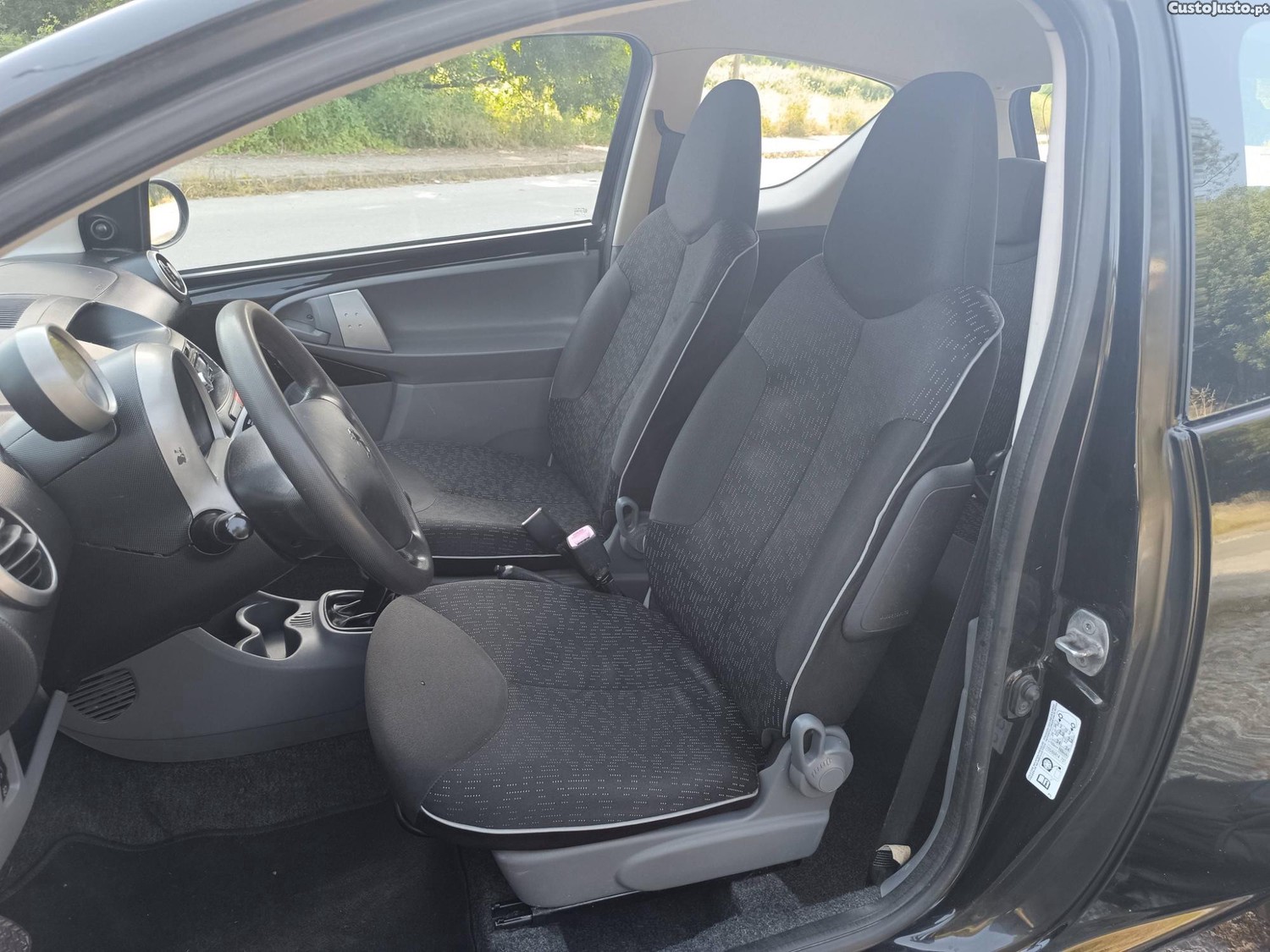 Peugeot 107 1.0Revisão completa (kit de embraiagem, velas, oleo e filtros novos) — fotografia 5