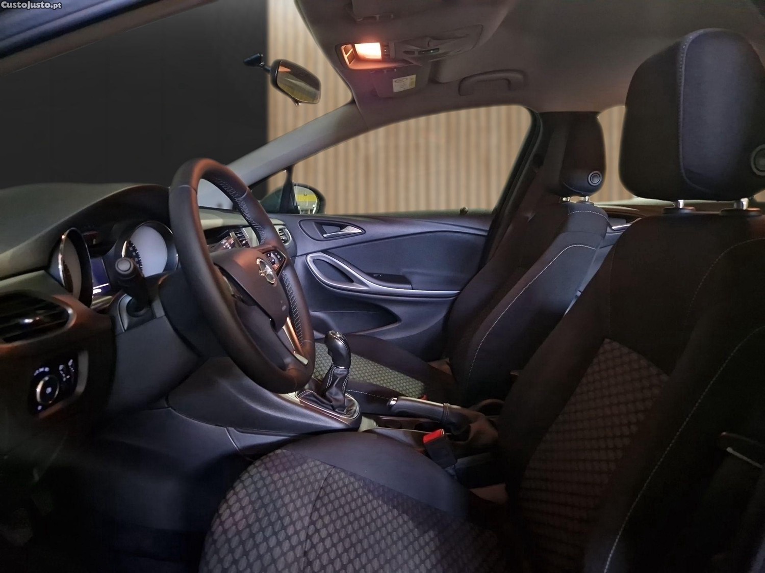 Opel Astra ST 1.6 CDTI — fotografia 7