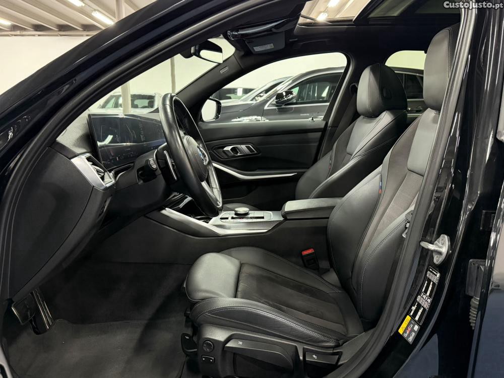 BMW 330 e Touring Pack M Aut — fotografia 22