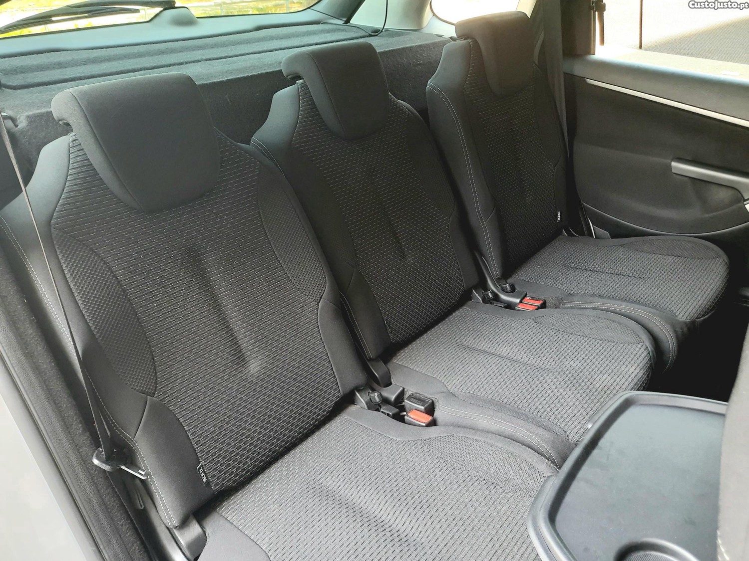 Citroën C4 Picasso — fotografia 9