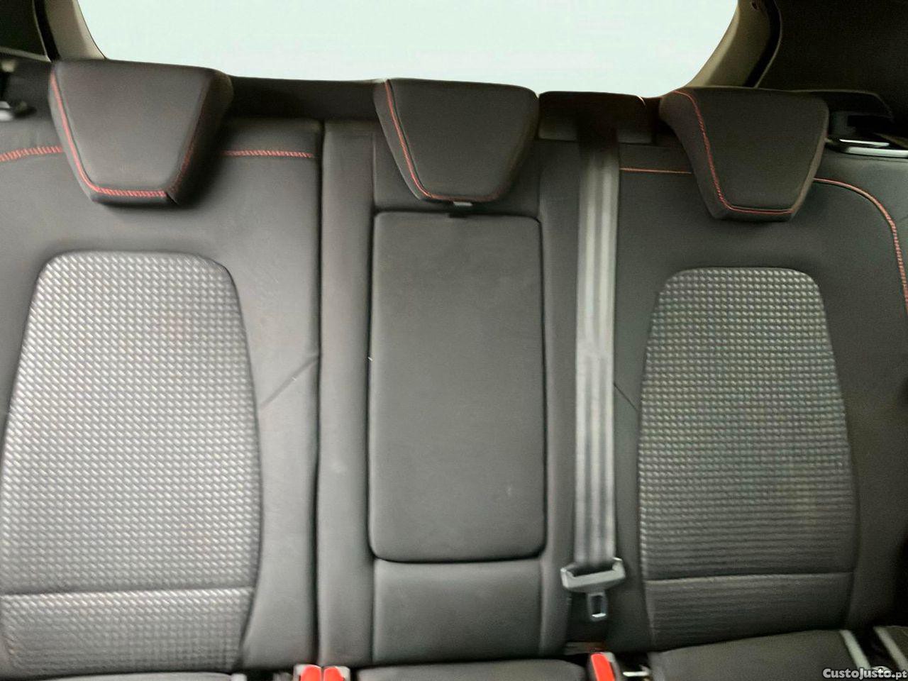 Ford Focus 1.0 EcoBoost MHEV ST-Line — fotografia 5
