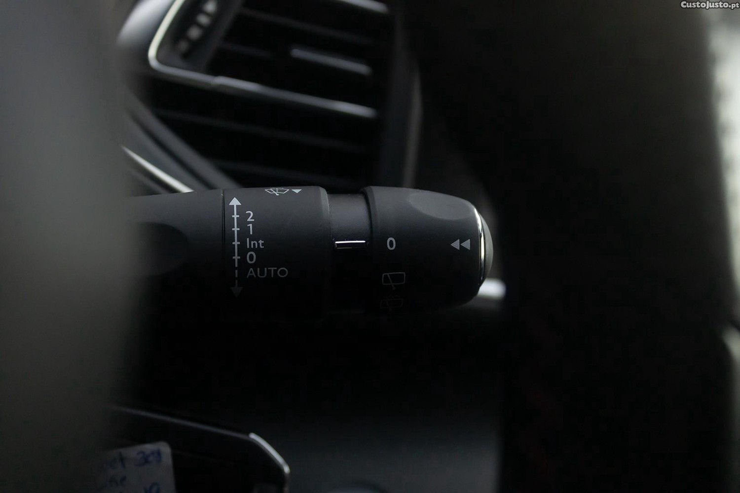 Peugeot 308 1.5 BlueHDi GT Line — fotografia 8