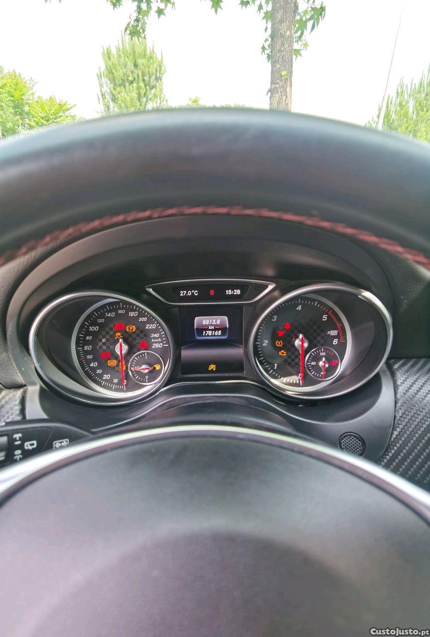 Mercedes-Benz A 180 A180d AMG Line ( 109CV ) — fotografia 11