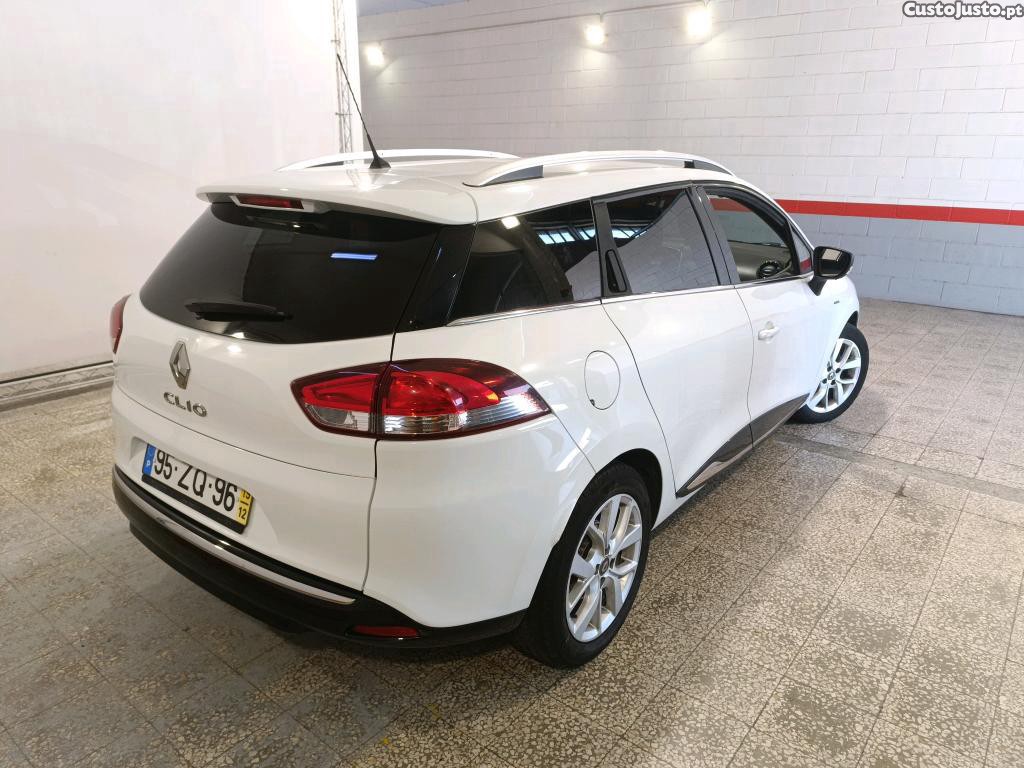 Renault Clio Sport Tourer 1.5 DCI Limited 90cv - 19 foto 4