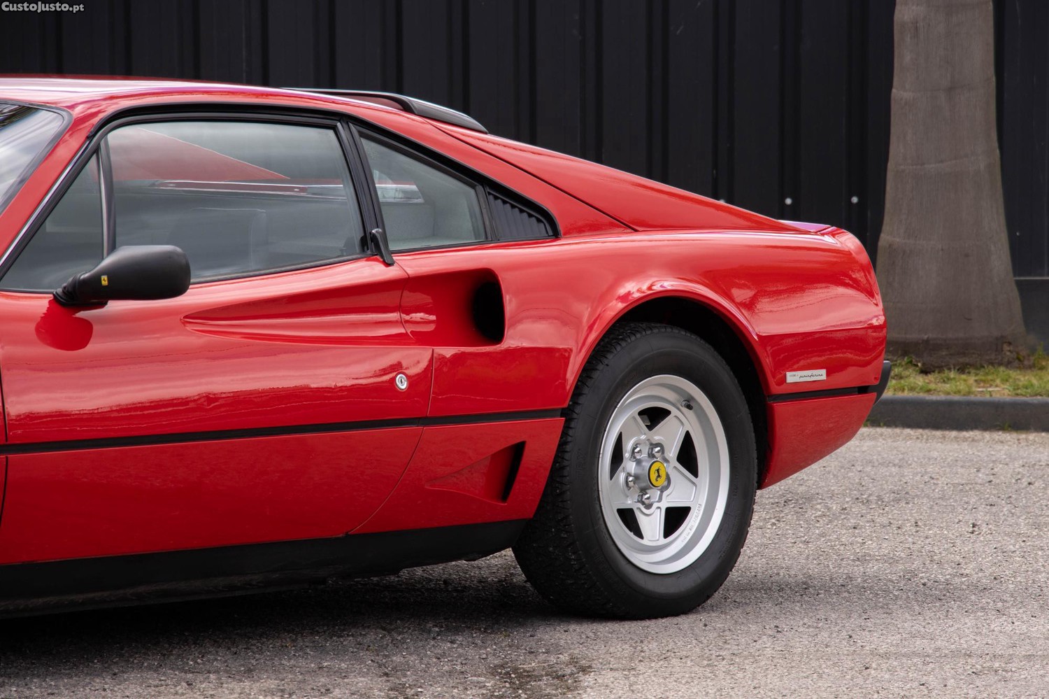 Ferrari 208 GTB Turbo — fotografia 24