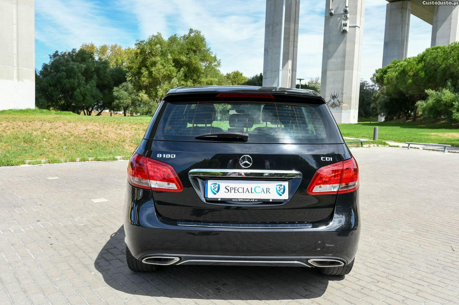 Mercedes-Benz B 180 CDi Style — fotografia 12