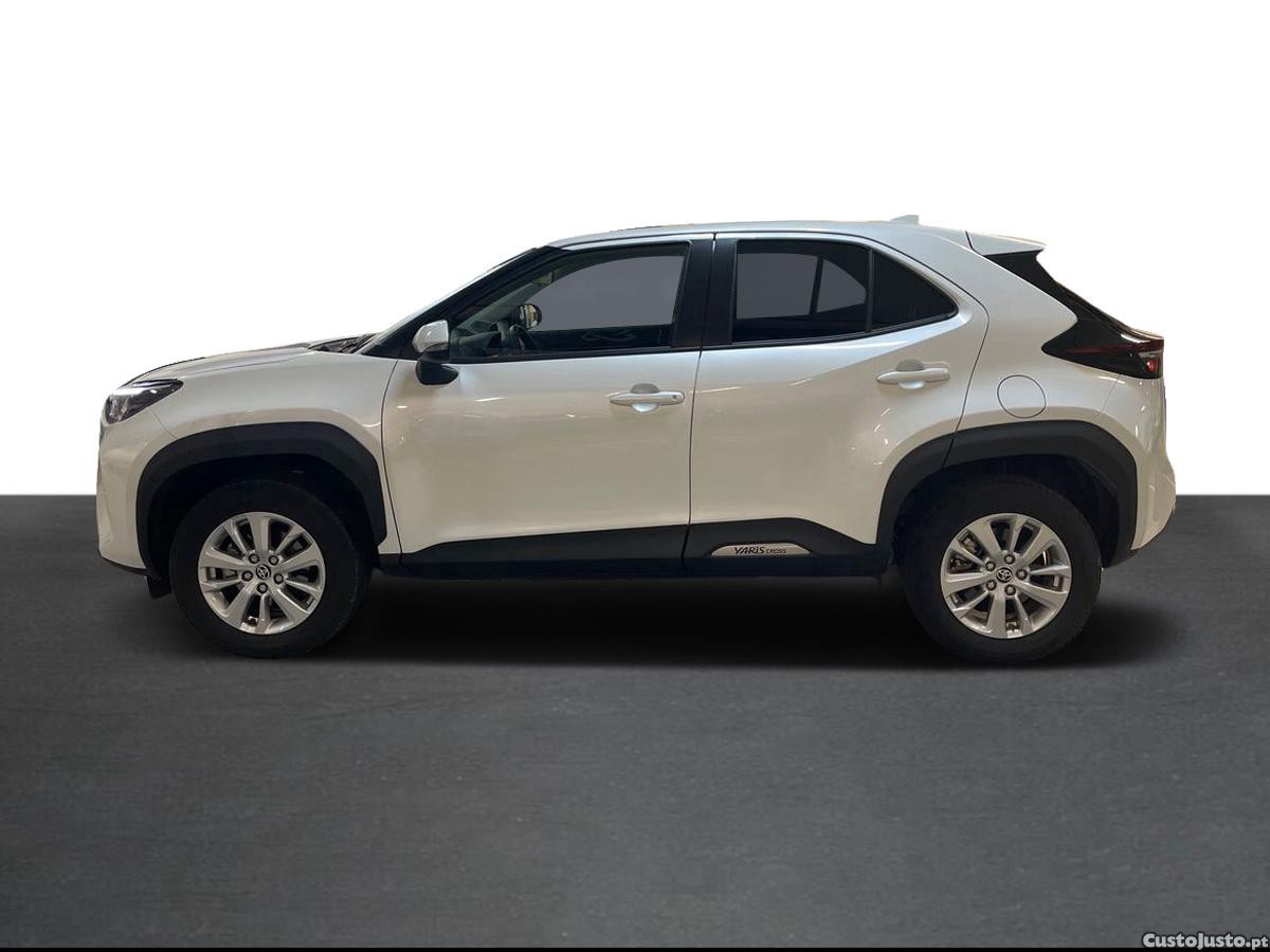 Toyota Yaris Cross 1.5 HDF Comfort Plus — fotografia 16