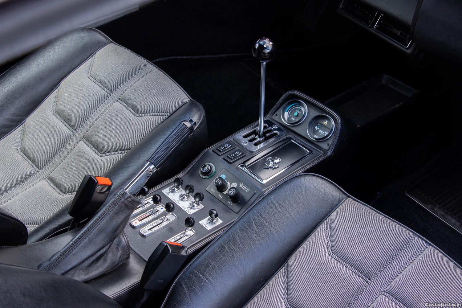 Ferrari 208 GTB Turbo — fotografia 8