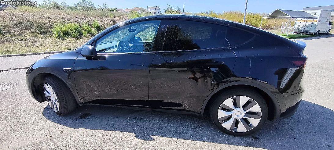 Tesla Model Y dual motor Long range AWD - 23 foto 4