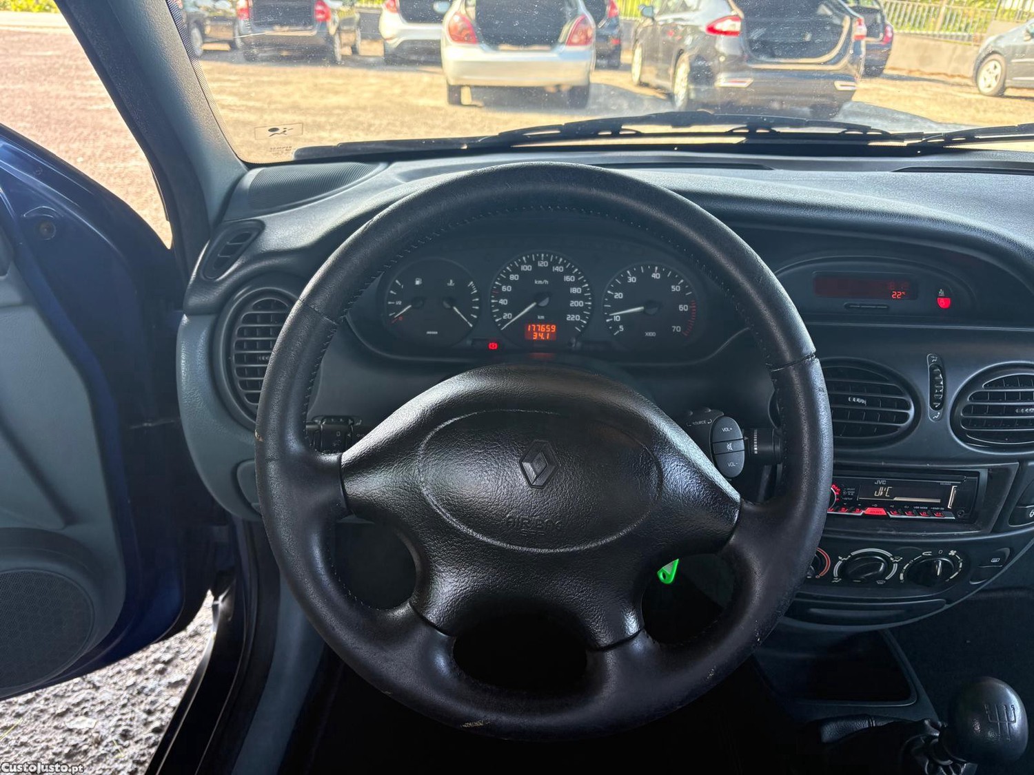 Renault Mégane 1.4 Symbol — fotografia 8