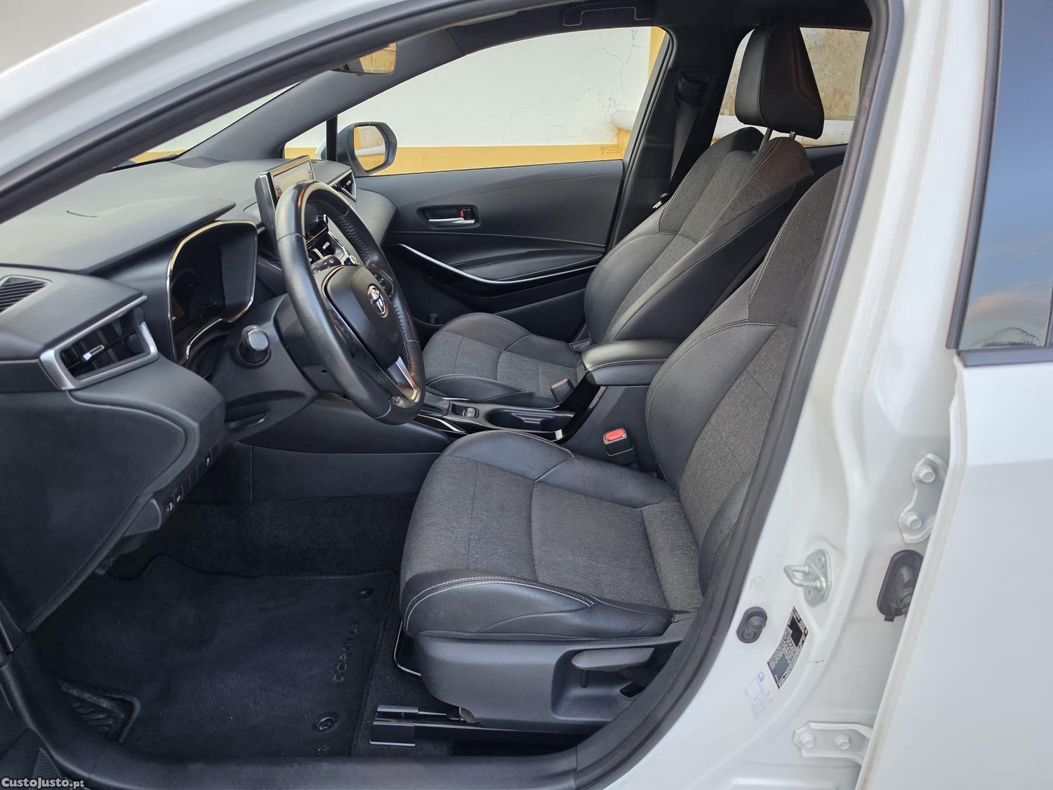 Toyota Corolla 1.8HSD Comfort Pack Sport NACIONAL — photo 5
