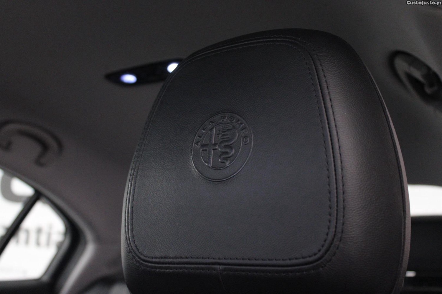 Alfa Romeo Giulia 2.2D — fotografia 9