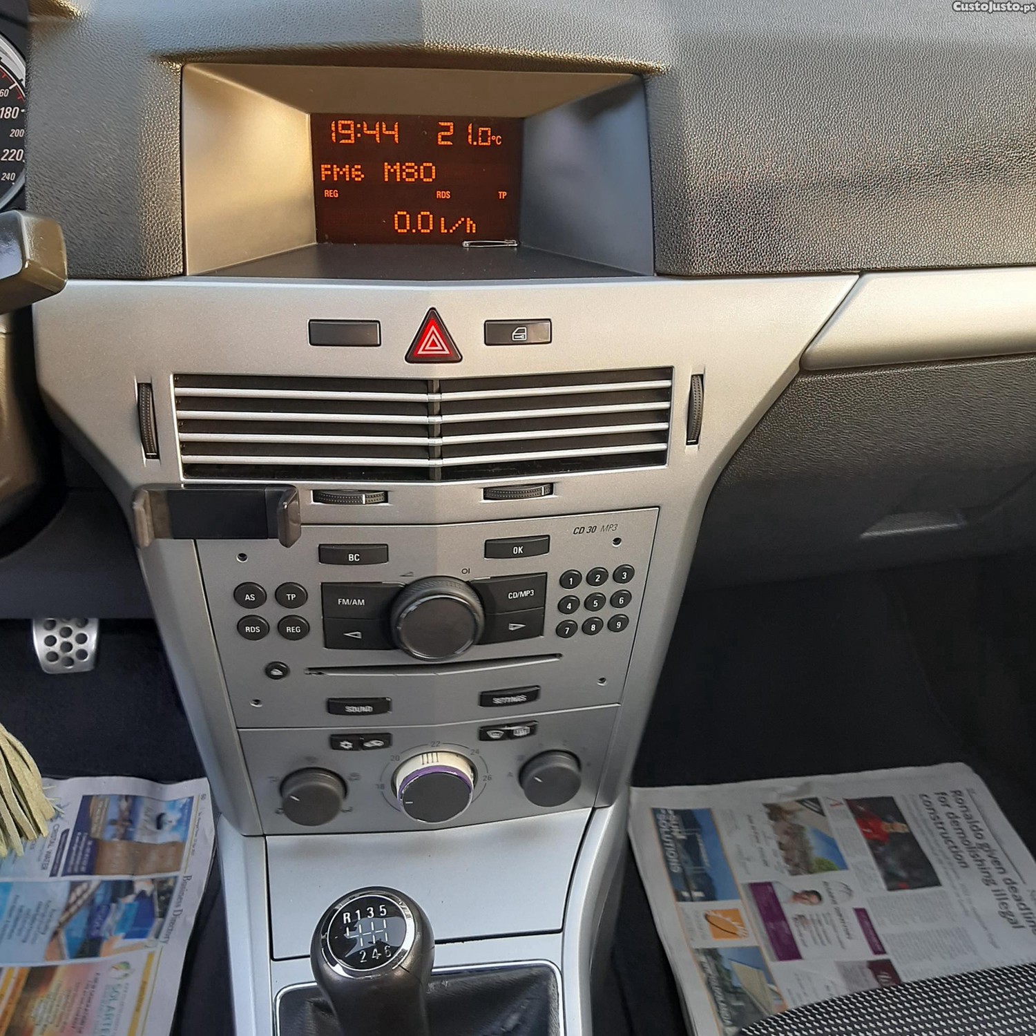Opel Astra 1.3 cdti 5 portas — fotografia 8