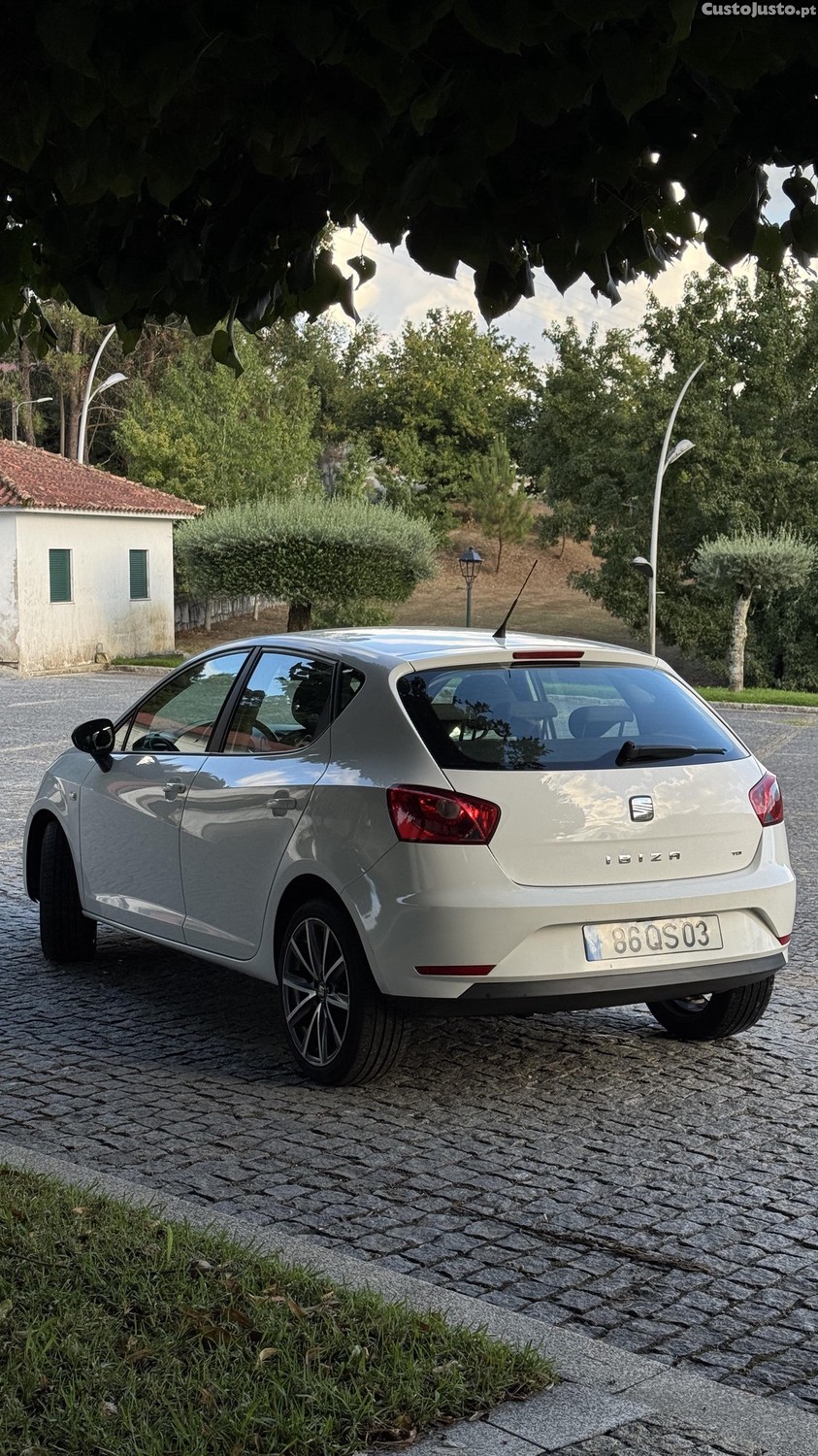 Seat Ibiza 1.6TDI - 13 foto 3