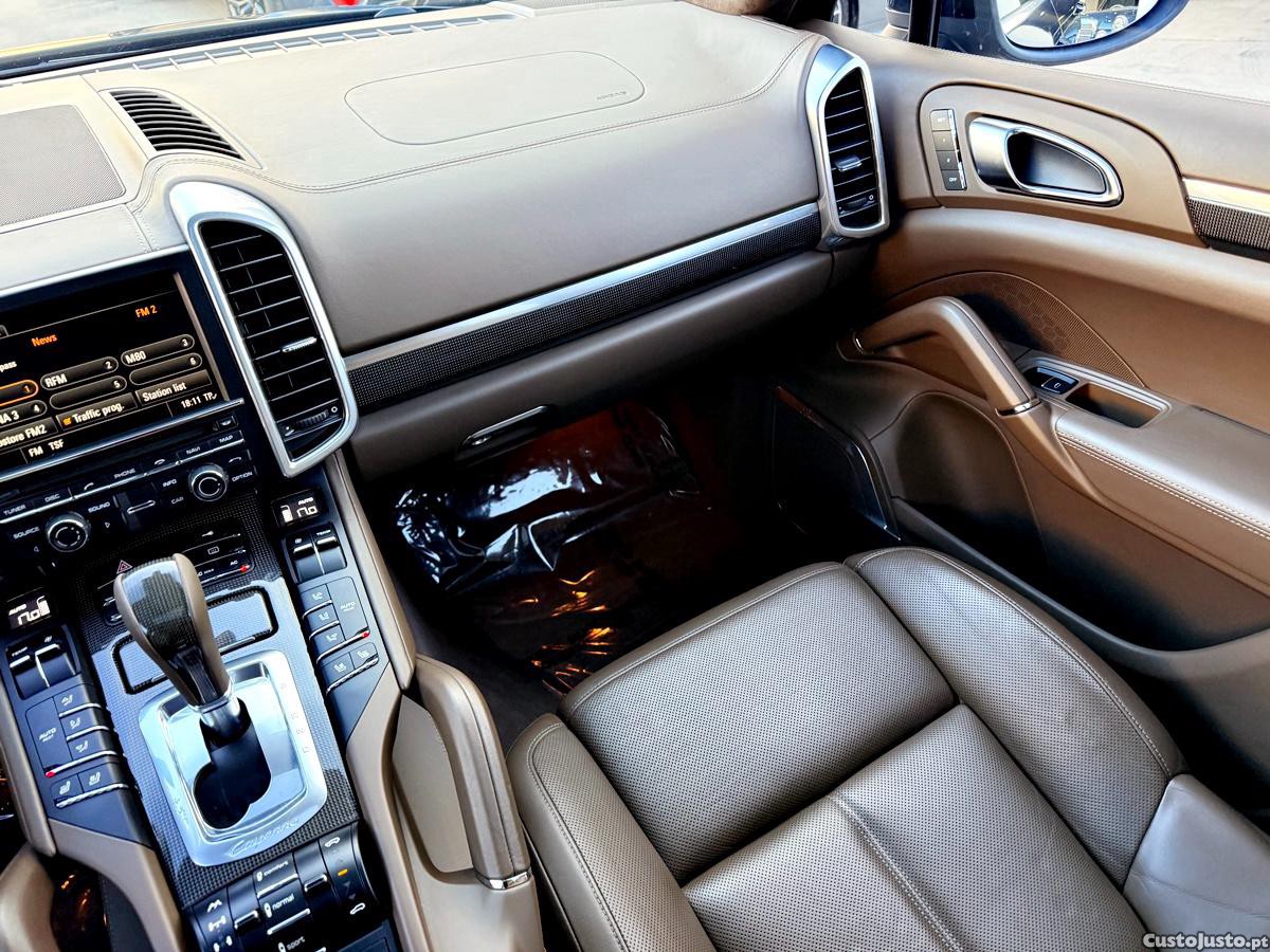 Porsche Cayenne Turbo — fotografia 40