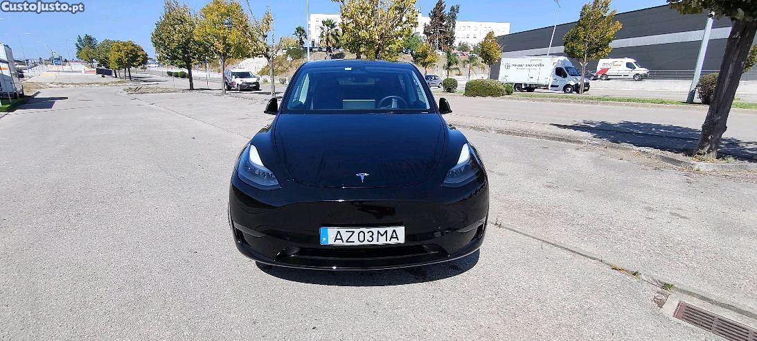 Tesla Model Y dual motor Long range AWD - 23 foto 3