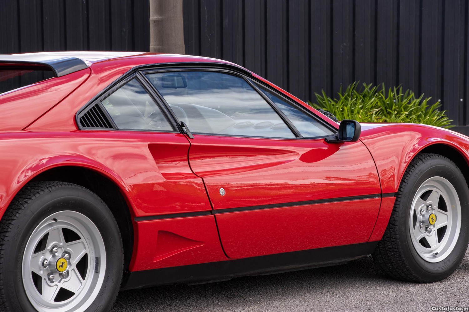 Ferrari 208 GTB Turbo — fotografia 20