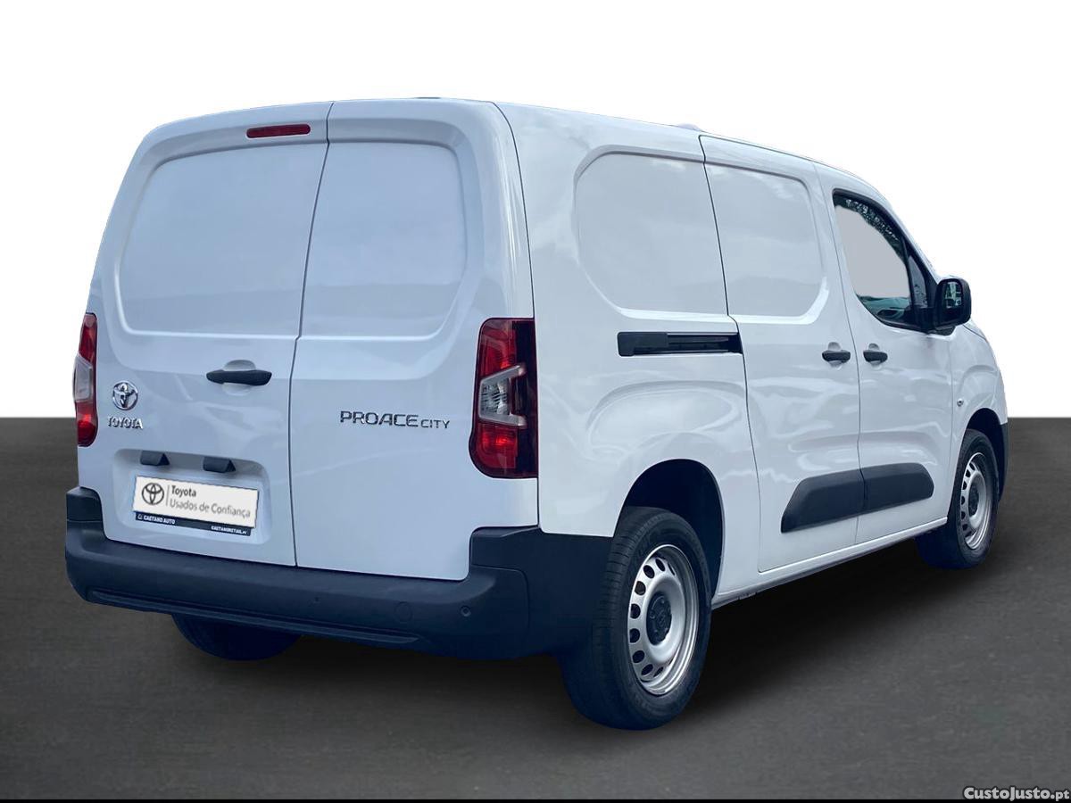 Toyota Proace City 1.5D L2 Comfort — fotografia 3