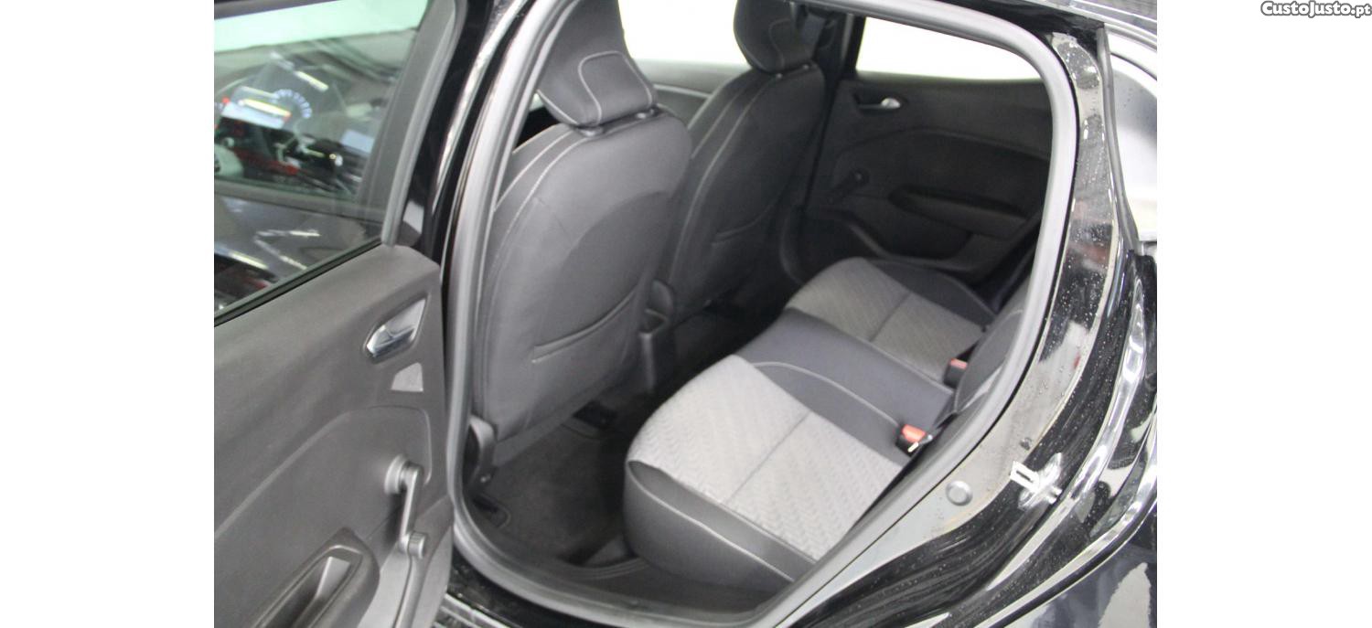 Renault Clio 1.0 Tce Evolution — fotografia 11