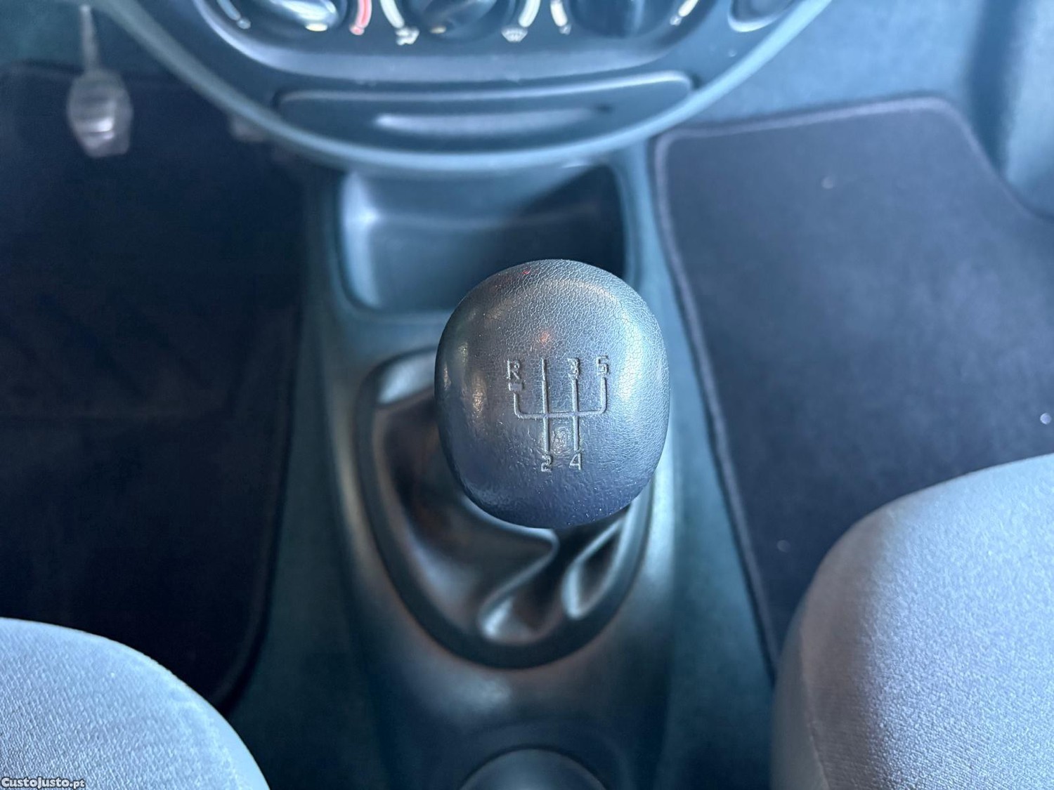 Renault Mégane 1.4 Symbol — fotografia 4