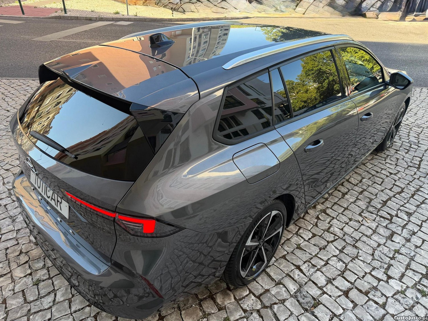 Opel Astra Sports Tourer 1.5 D Elegance — photo 5