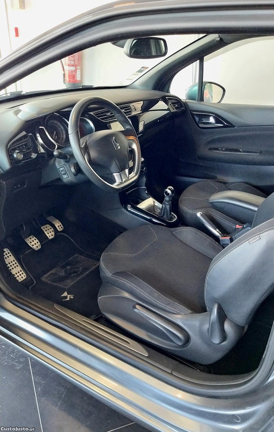 Citroën DS3 1.6 Hdi So Chic | Nacional | Garantia - 11 foto 5