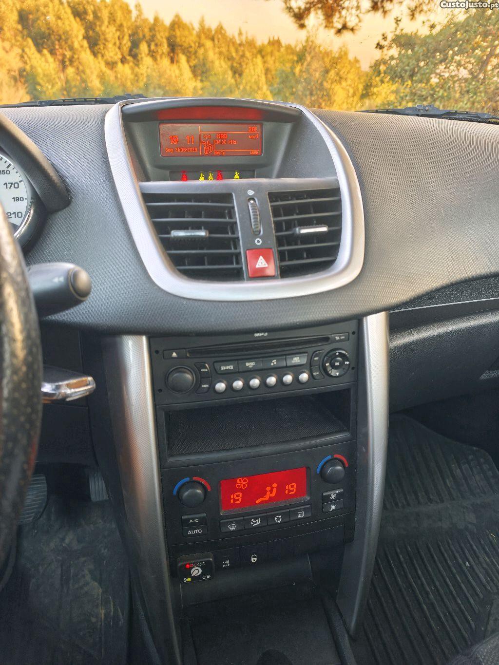 Peugeot 207 SW 1.4 SPORT GPL - 08 foto 4