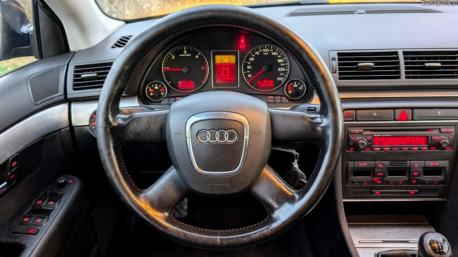 Audi A4 1.9 TDI Ambiente - Muito Bom - Oportunidade! — fotografia 9