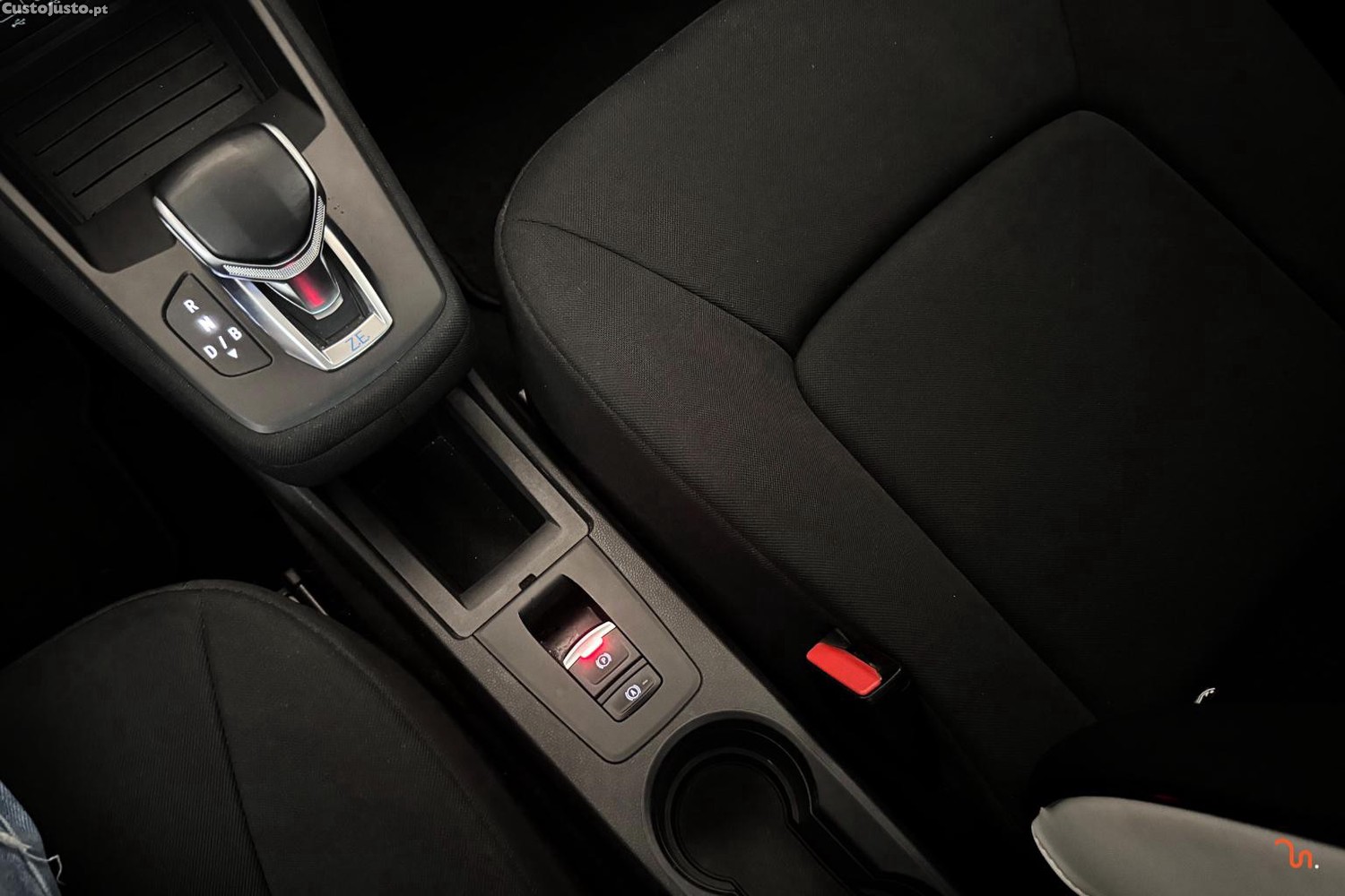 Renault Zoe Life c/ bateria própria — fotografia 3